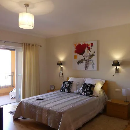 Standing Pres Des Golfs Apartman *
