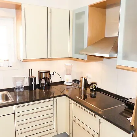 Standing Pres Des Golfs Apartman